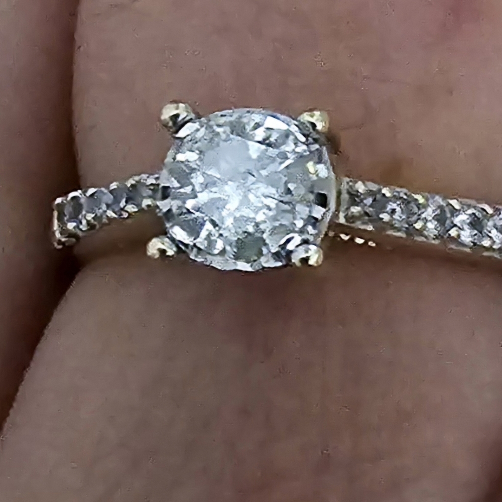10k Yellow gold natural diamond ring. Feel free to make an offer!